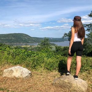 Meet your Posher, Carolina